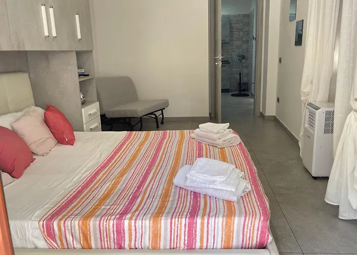 La Piazzetta نابولي